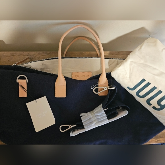 July Daybreak Weekender Travel Bag Navy and Tan - Picture 1 of 9